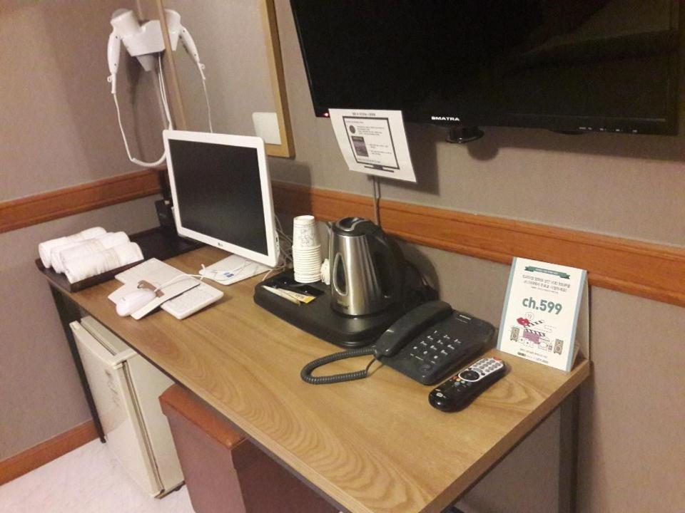 The Good Guys Motel Pohang Buitenkant foto