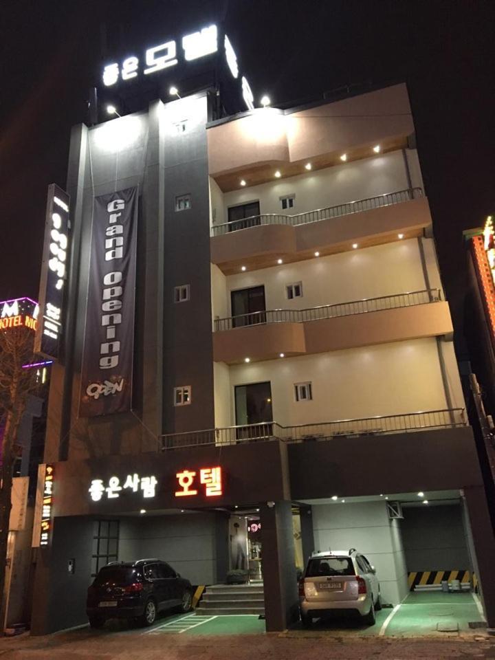The Good Guys Motel Pohang Buitenkant foto